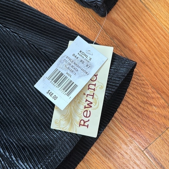 NWT Rewind Women’s Black Metallic Long Sleeve Romper Sz L - Picture 2 of 5